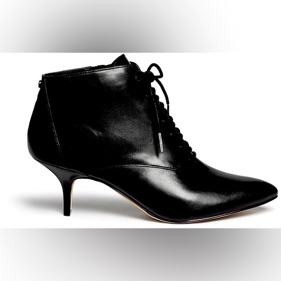 Michael Kors Talulah booties size 7 leather low heel - Picture 1 of 10